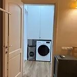 Tudor's 아파트 *