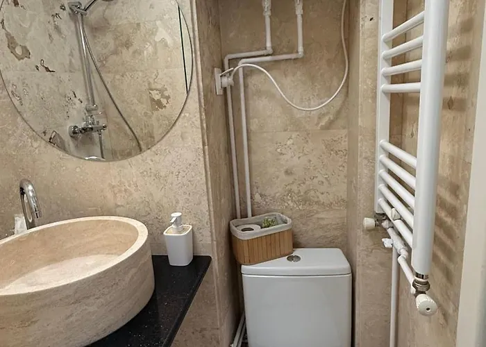 Tudor's Апартаменти